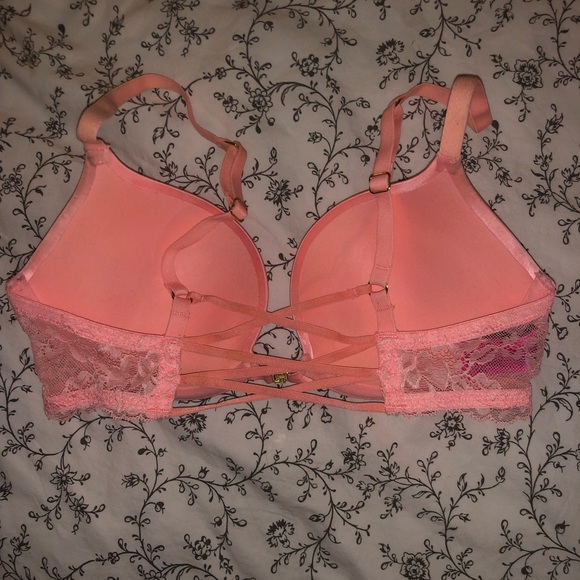 Sexy back 32C Bra from La Senza - Picture 2 of 5